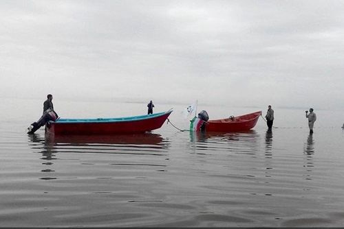 قایق رانی در دریاچه ارومیه