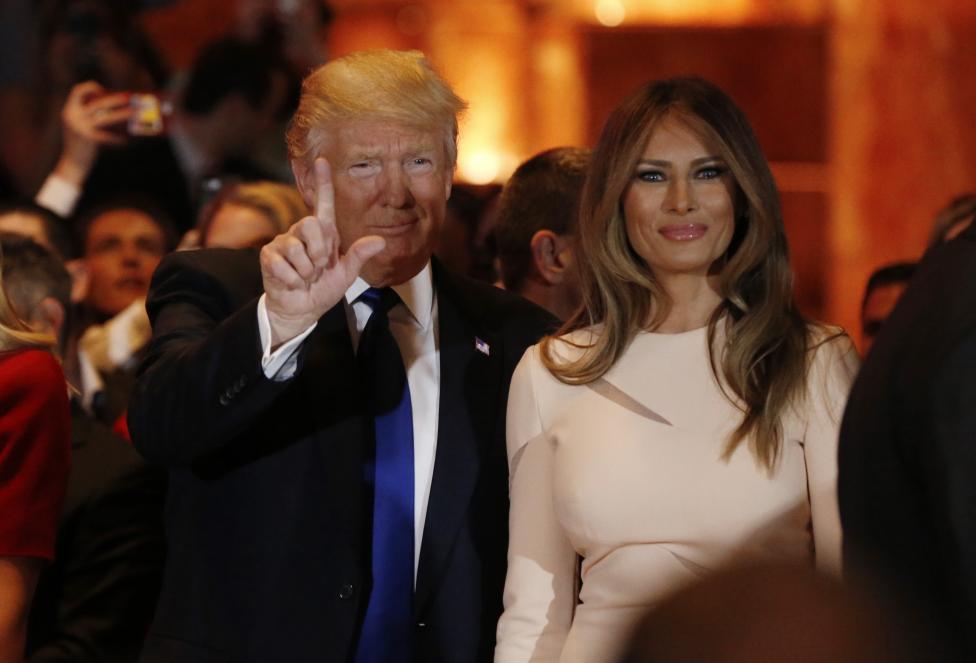 دونالد ترامپ و همسرش در کمپین تبلیغاتی این نامزد جمهوری خواه در منهتن