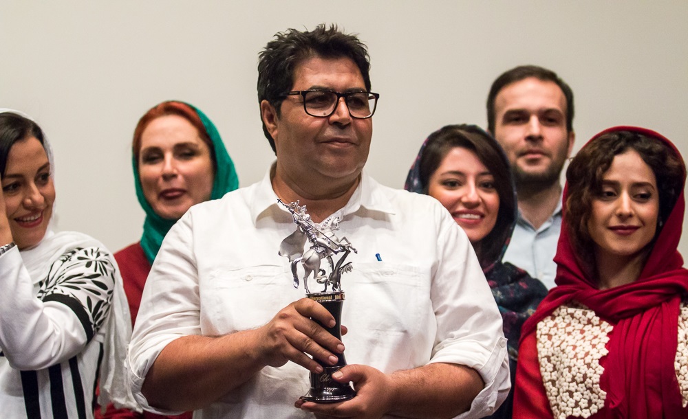 مراسم تجلیل از فرهاد اصلانی بهترین بازیگر مرد در جشنواره بین المللی فیلم مسکو