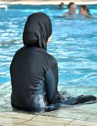جریمه به خاطر لباس شنای اسلامی