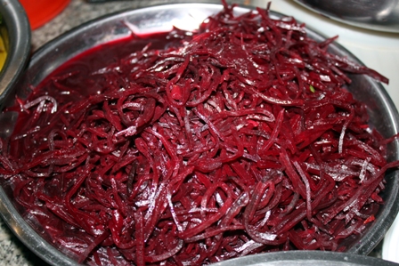 طرز تهیه ترشی لبو | خواص چغندر و فواید ترشی
