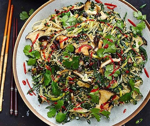 طرز تهیه نودل | طرز تهیه نودل ساده و نودل با مرغ