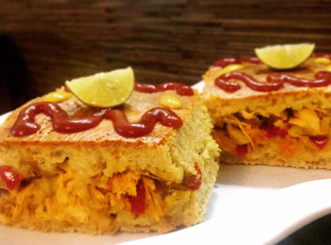 طرز تهیه کیک مرغ و گردو | نحوه تهیه کیک مرغ با نان تست