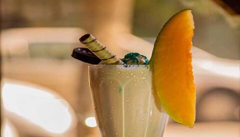 طرز تهیه میلک شیک نوتلا | نحوه تهیه شیک قهوه و شکلات تلخ و میلک شیک موز