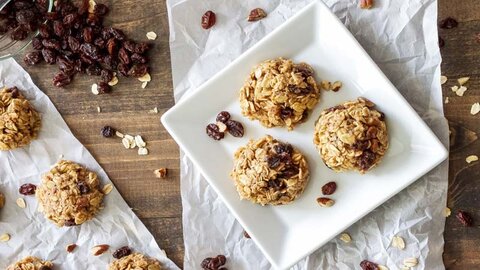 طرز تهیه شیرینی کشمشی | آموزش گام به گام پخت شیرینی کشمشی بدون فر و با فر