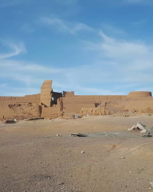 قلعه تاریخی آران و بیدگل را ناقص کردند