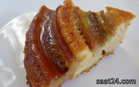کیک موز وارونه