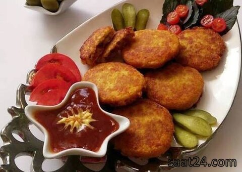 طرز تهیه کوکو سیب زمینی با مرغ