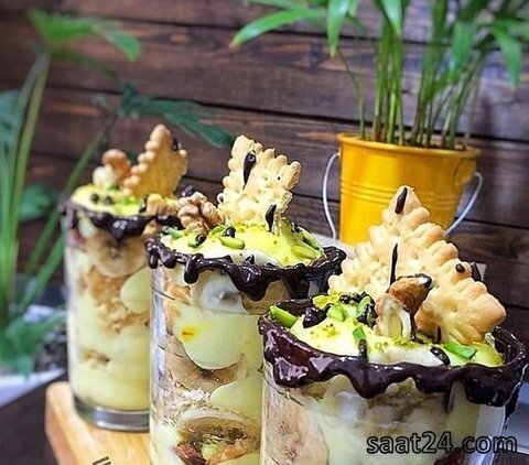 طرز تهیه دسر موز و بیسکوئیت