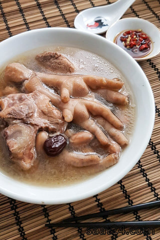 خواص پای مرغ برای پوست