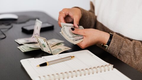 چگونه با فتوشاپ به دلار کسب درآمد کنیم؟