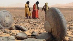 رمز و راز سنگ‌های زنده در صحرای لیبی + تصاویر