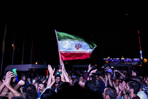 ایران ارجمند سرفراز می‌ماند