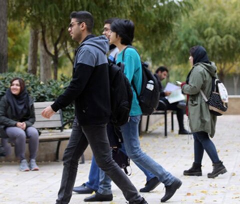 جوانان ایرانی وسه راه سخت پیش رو