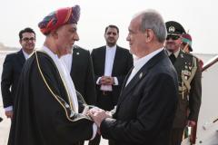 بازکردن راه صلح با غرب  :مهمترین کار پزشکیان