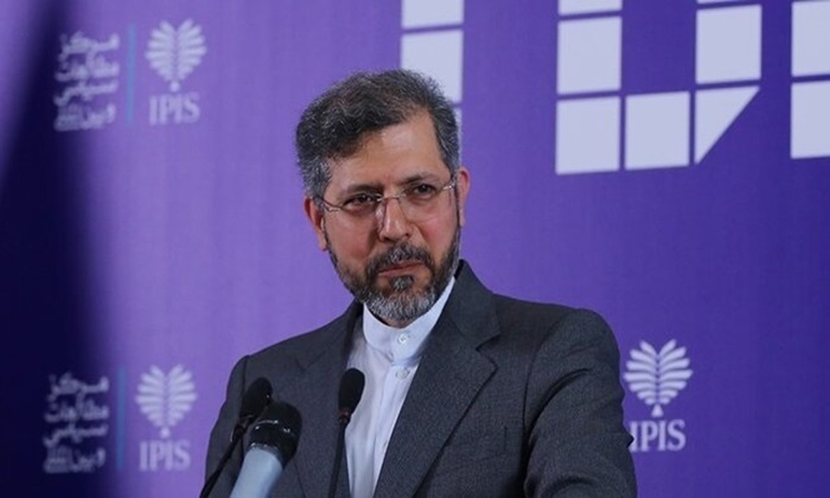 معاون وزیر خارجه: اگر امریکا حق ایران برای فعالیت صلحآمیز هستهای را بپذیرد و تضمین عینی برای رفع تحریمها ارائه دهد، فکر میکنیم توافق بسیار نزدیک است