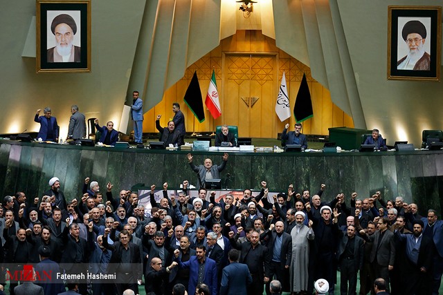 بانک ها تحت تعقیب سیاستمدارها