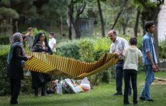 ایرانیان در آرزوی یک زندگی عادی