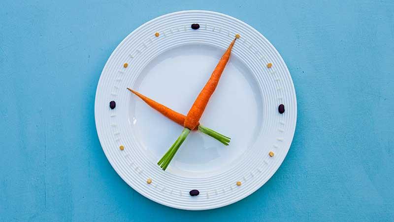 بهترین ساعت برای صرف وعده ناهار