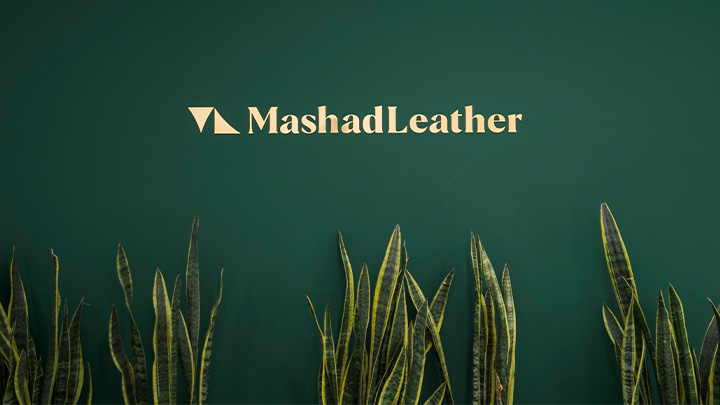 لوگو انگلیسی چرم مشهد