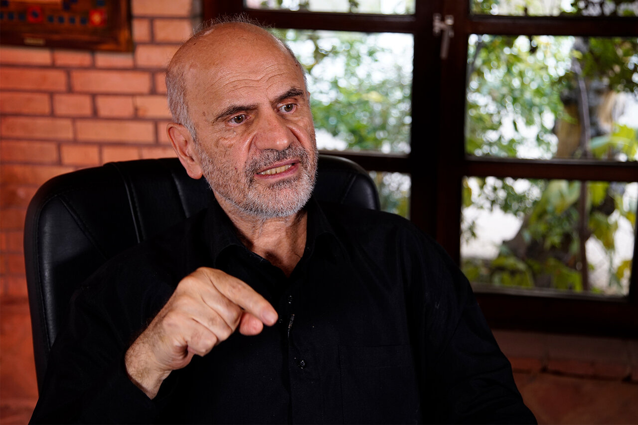 حرفهای کیهان پسند فرشاد مومنی درباره دولت