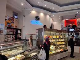 شیرینی فروشی