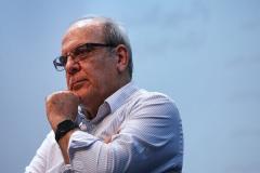 به فکر آینده کشور باشیم