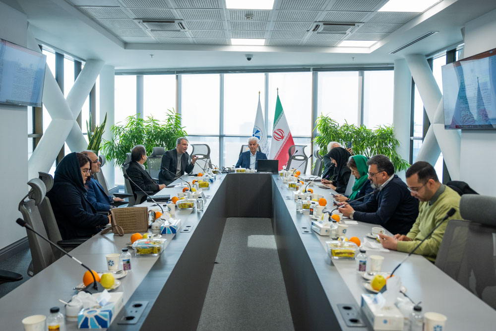 تهران سیاه چاله اقتصاد کشور است