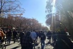 پناهندگی هزار ان نیروهای ارتش و امنیتی افغانستان به ایران