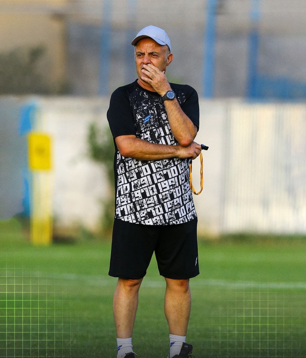 مربی استقلال