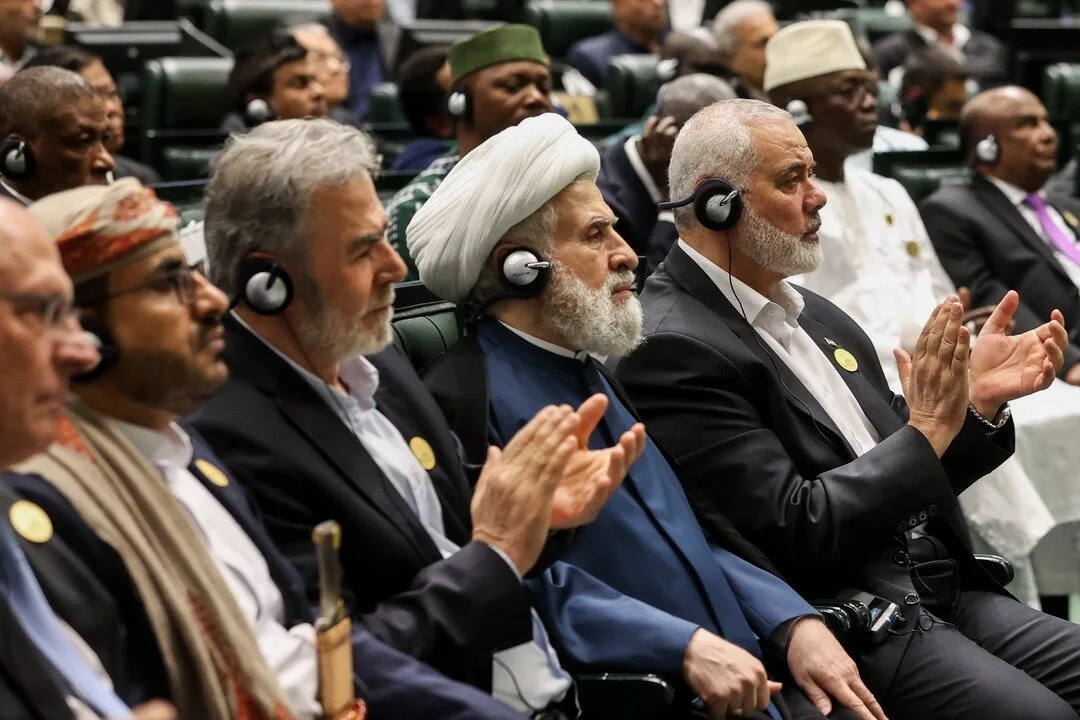 قاب عکس ویژه از پزشکیان و ابراهیم رئیسی/ اسماعیل هنیه نظارهگر ادای سوگند رئیس جمهور ایران/ همنشینی سید حسن خمینی با آیتالله جنتی/ لاریجانی هم بود