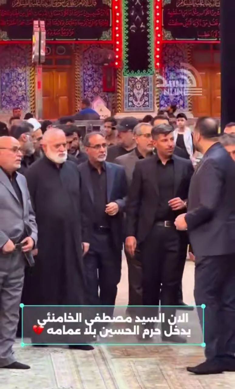 حضور فرزند ارشد رهبر شهید در جمع عزاداران با لباس عراقی + تصاویر