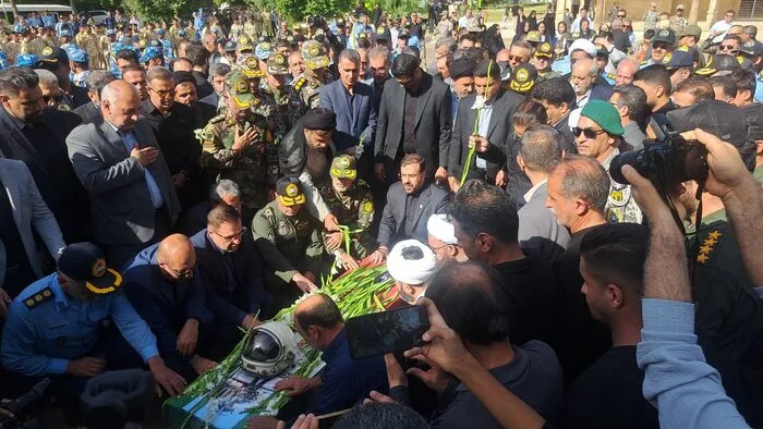 استقبال باشکوه شیراز از پیکر خلبان شهید عملیات ضدآمریکایی پایگاه العدید