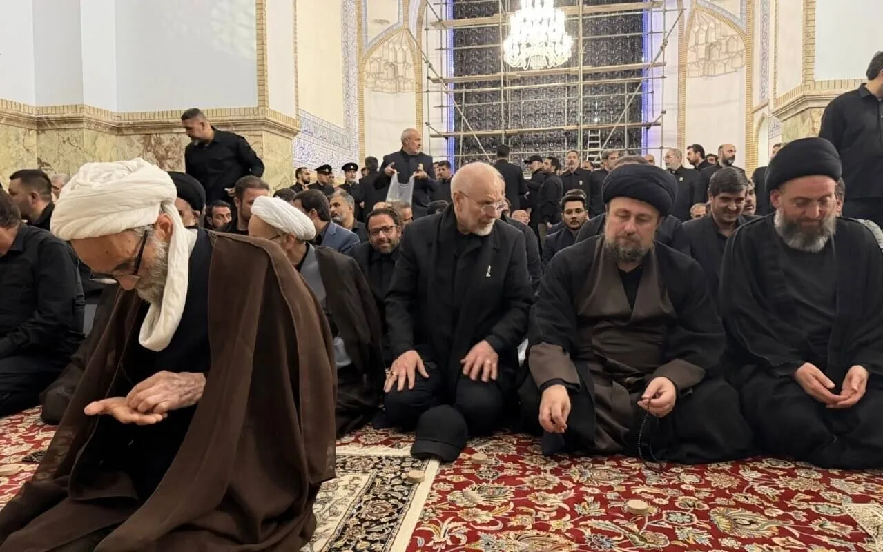 وداع سید عمار حکیم با رهبر شهید ایران در جوار حرم امام رضا (ع)/ سیدحسن خمینی و قالیباف هم بودند + تصاویر