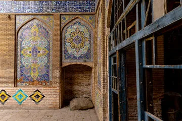 معماری افول؛ مسجد «حاج رجبعلی».