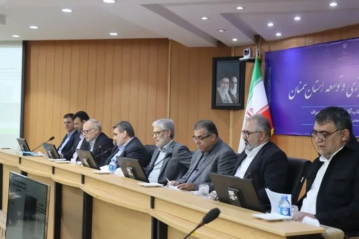وزیر علوم: انسجام و همدلی مدیران سرمایه عبور از چالشهای کشور است