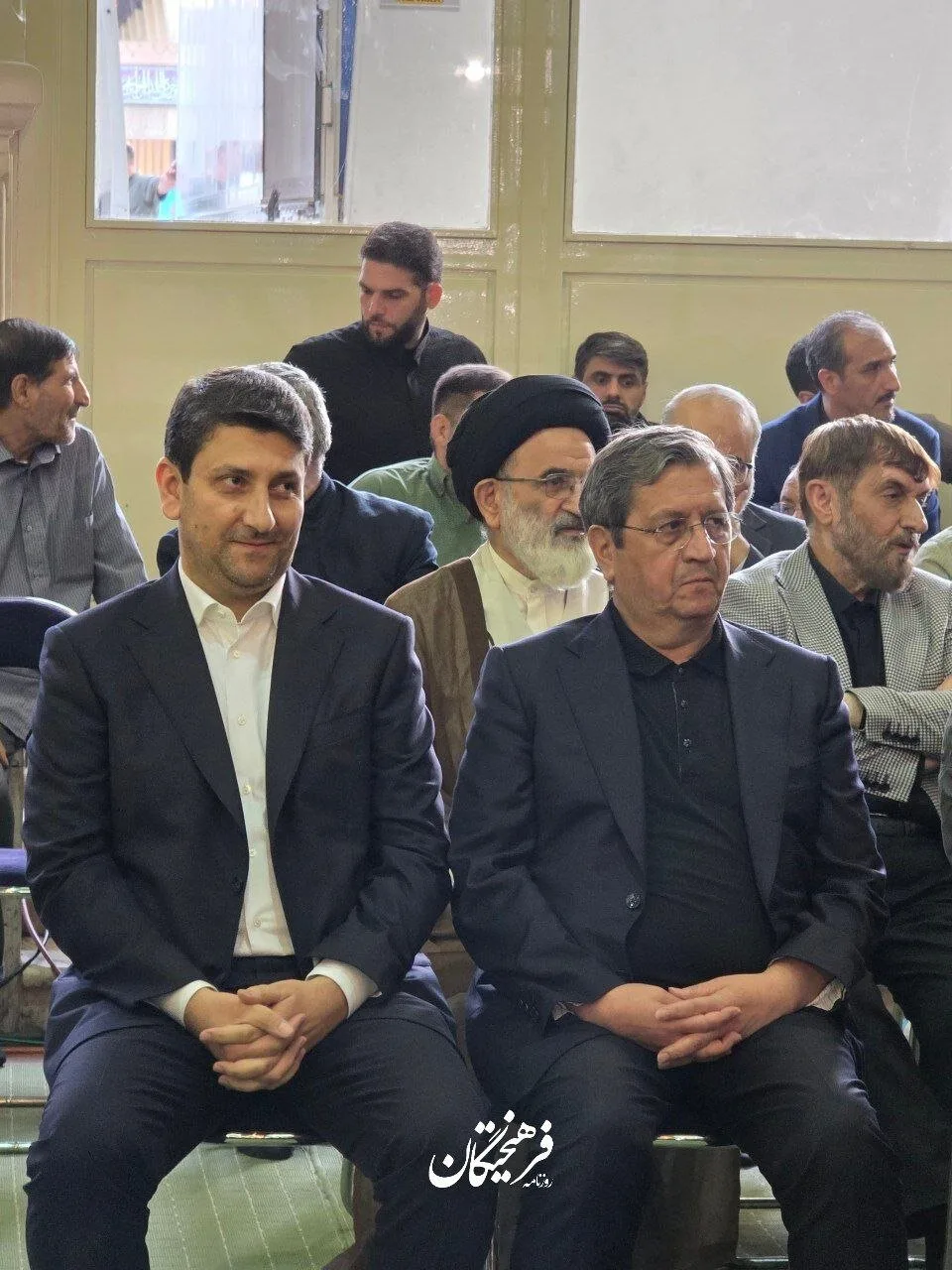 مسئولان دولت پزشکیان در مراسم چهلم رهبر شهید/ وزیر ارتباطات و رئیس کل بانک مرکزی در یک قاب + تصاویر