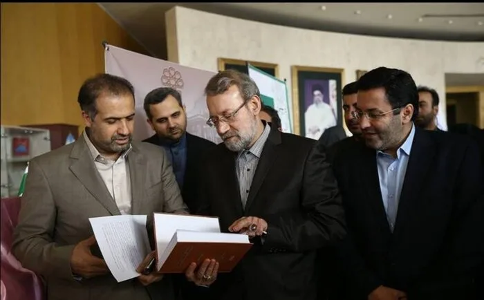 روایت یک مرد از تبار ایثار ؛ علی لاریجانی؛ نامی ماندگار در دفتر خدمت و فداکار