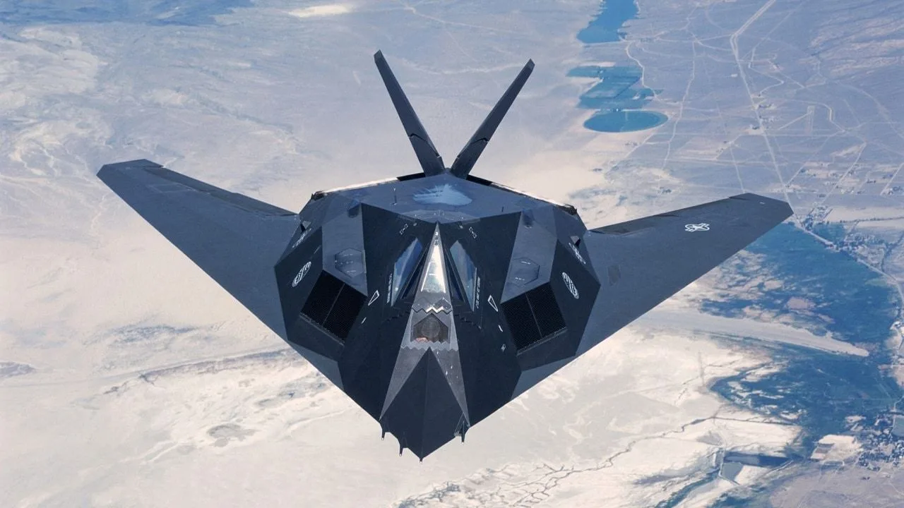 جنگنده پنهانکار F-117