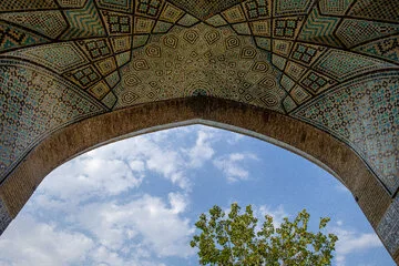 معماری در حال شکوفایی؛ مسجد «حاج رجبعلی».