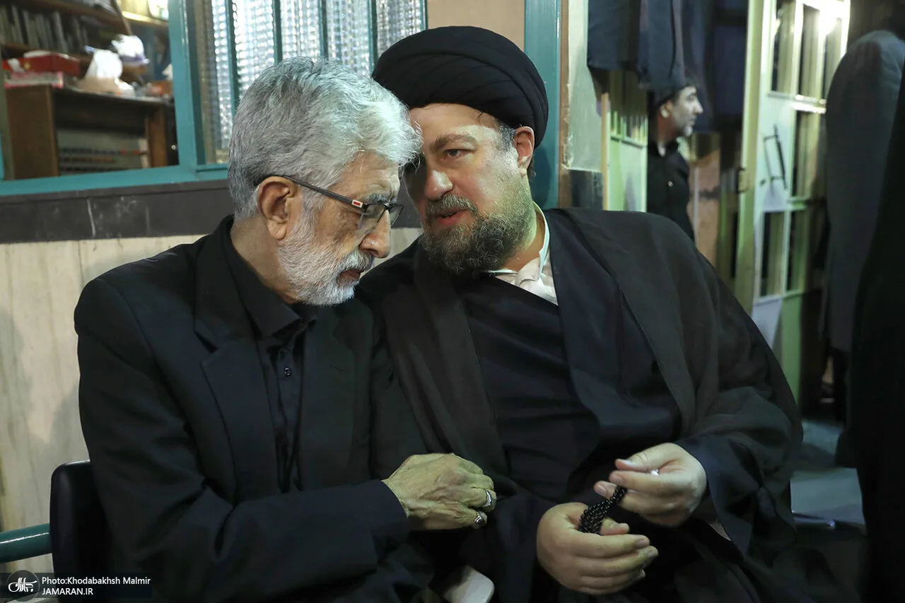 سید حسن خمینی در آغوش حدادعادل/ گپ و گفت ناطق نوری و حدادعادل شکار عکاسان شد/ نقویان هم بود+ تصاویر