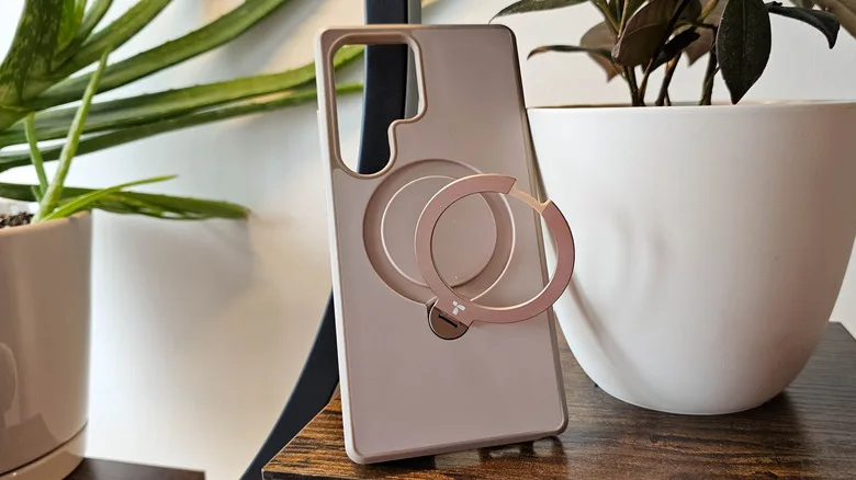تفاوت شارژ بیسیم MagSafe و Qi