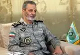 تصویر؛ شهید موسوی در دوران دانشجویی، کنار شهید ستاری