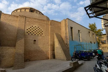 معماری در حال فقر؛ مسجد «حاج رجبعلی».