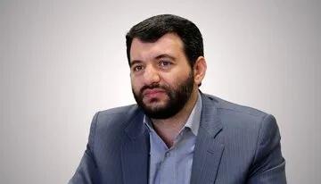 ببینید |  ذوق‌زدگی حجت عبدالملکی از جنگ؛ وقتی مبدع کارآفرینی با یک میلیون تومان، باز هم نشان داد که «عدد» نمی‌فهمد!