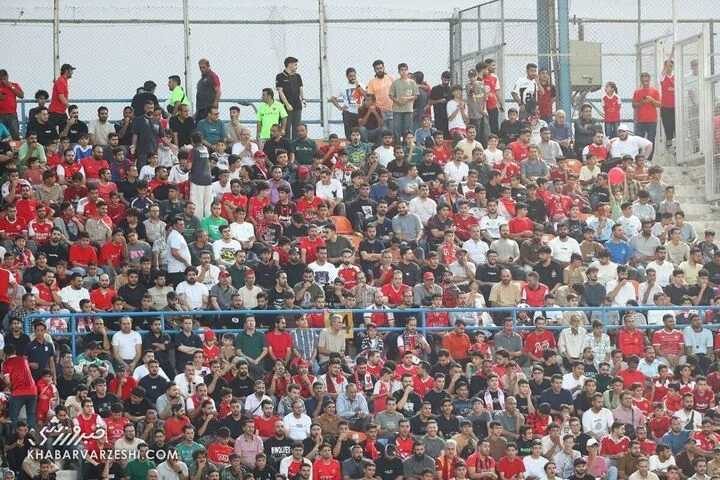 هواداران پرسپولیس؛ پرسپولیس - ملوان