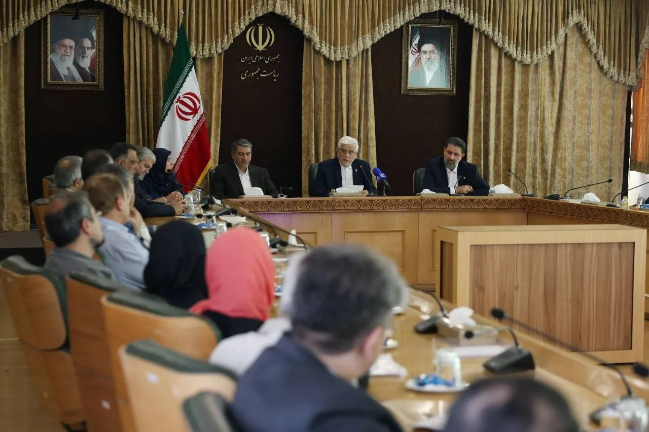 عارف: دشمن پس از شکست نظامی بهدنبال فروپاشی اجتماعی از مسیر فشار اقتصادی است