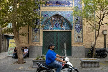 متولیان مسجد «حاج رجبعلی» پس از گذشت تقریباً 60 سال از رها کردن مسجد، در تلاش هستند تا بخشی جدید در غرب مسجد بسازند تا امکان برگزاری نماز در این مکان تاریخی فراهم گردد.