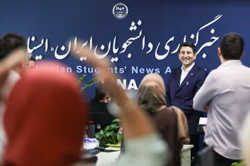 حضور سید ستار هاشمی، وزیر ارتباطات و فناوری اطلاعات به مناسبت روز خبرنگار در ایسنا