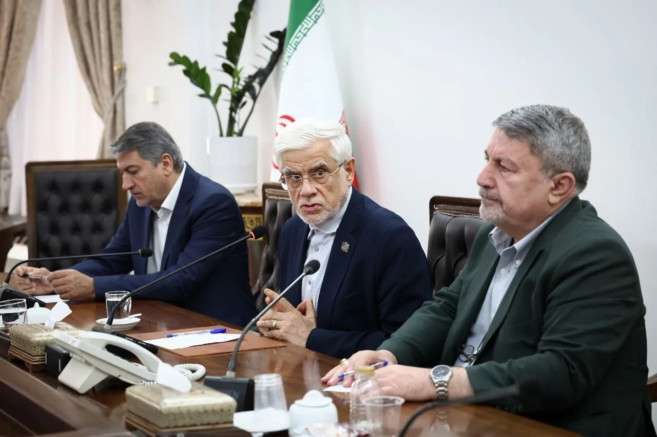 عارف: در بیان عملکرد دولت بی‌انصافی می‌شود/ ضرورت تبیین علمی گفتمان وفاق ملی